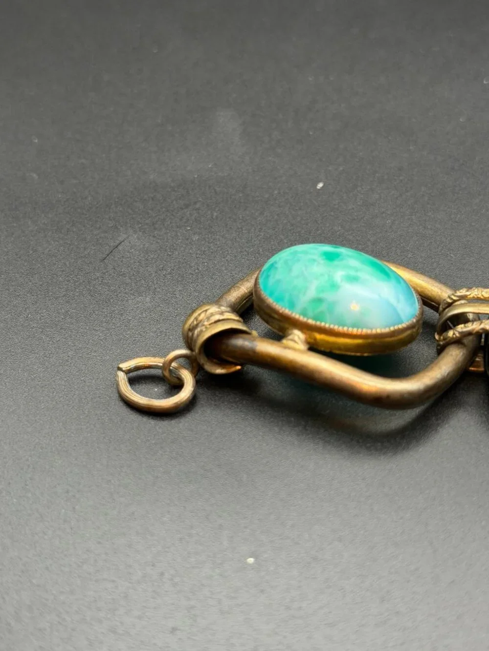 VTG BOHO Victorian Revival brass link bracelet green lucite moon glow stones 8